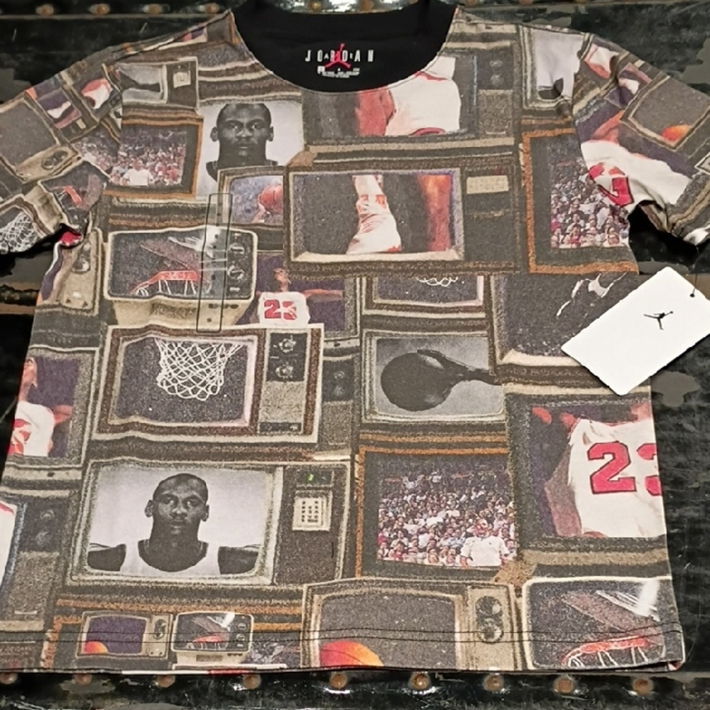 Nike Air Jordan Boys TV Print Graphic T-Shirt Nwt New With Tags S M L Xl
